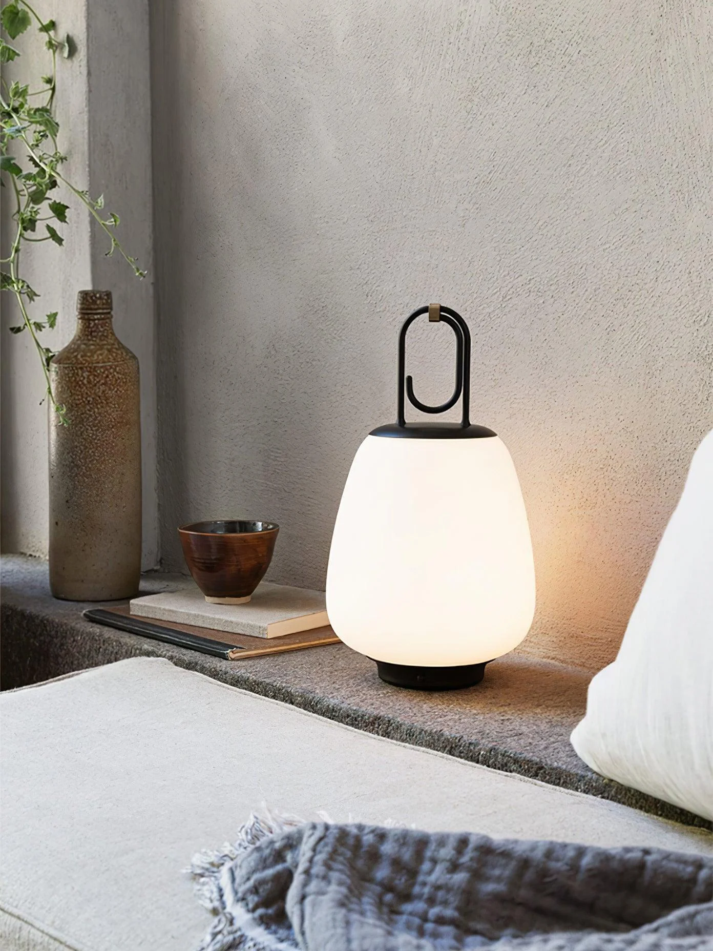 Portable_Lantern_Outdoor_Table_Lamp__16_922c6759-baea-457d-b761-89f3154e1357 Portable Lantern Outdoor Table Lamp 16 922c6759 Baea 457d B761 89f3154e1357
