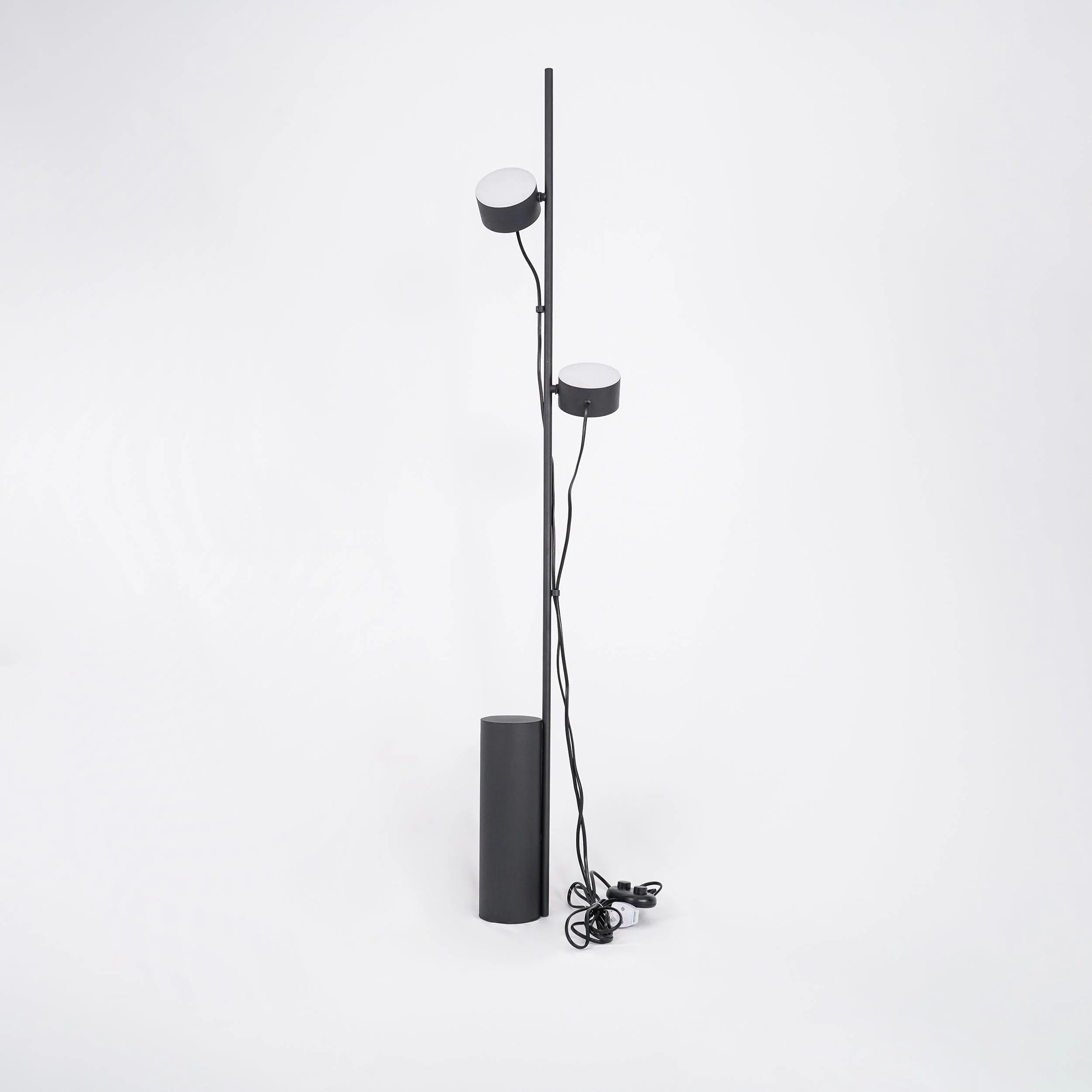 PostFloorLamp_3_338c83ef-c30a-4a13-9476-b6701155c6e8 Postfloorlamp 3 338c83ef C30a 4a13 9476 B6701155c6e8