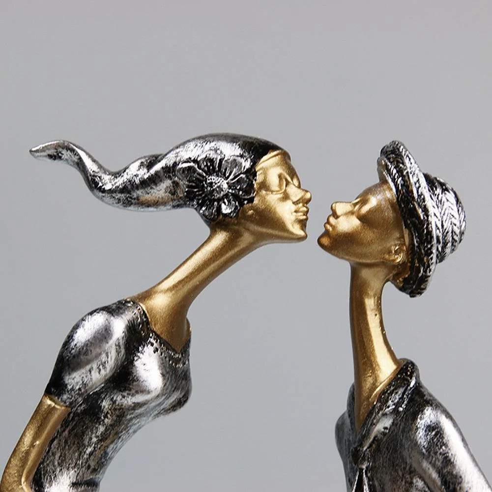 RomanticKissingFigurine-Homeko2 Romantic Kissing Figurine - Homeko