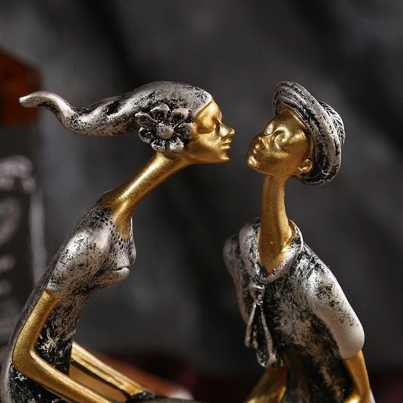 RomanticKissingFigurine-Homeko9 Romantic Kissing Figurine - Homeko
