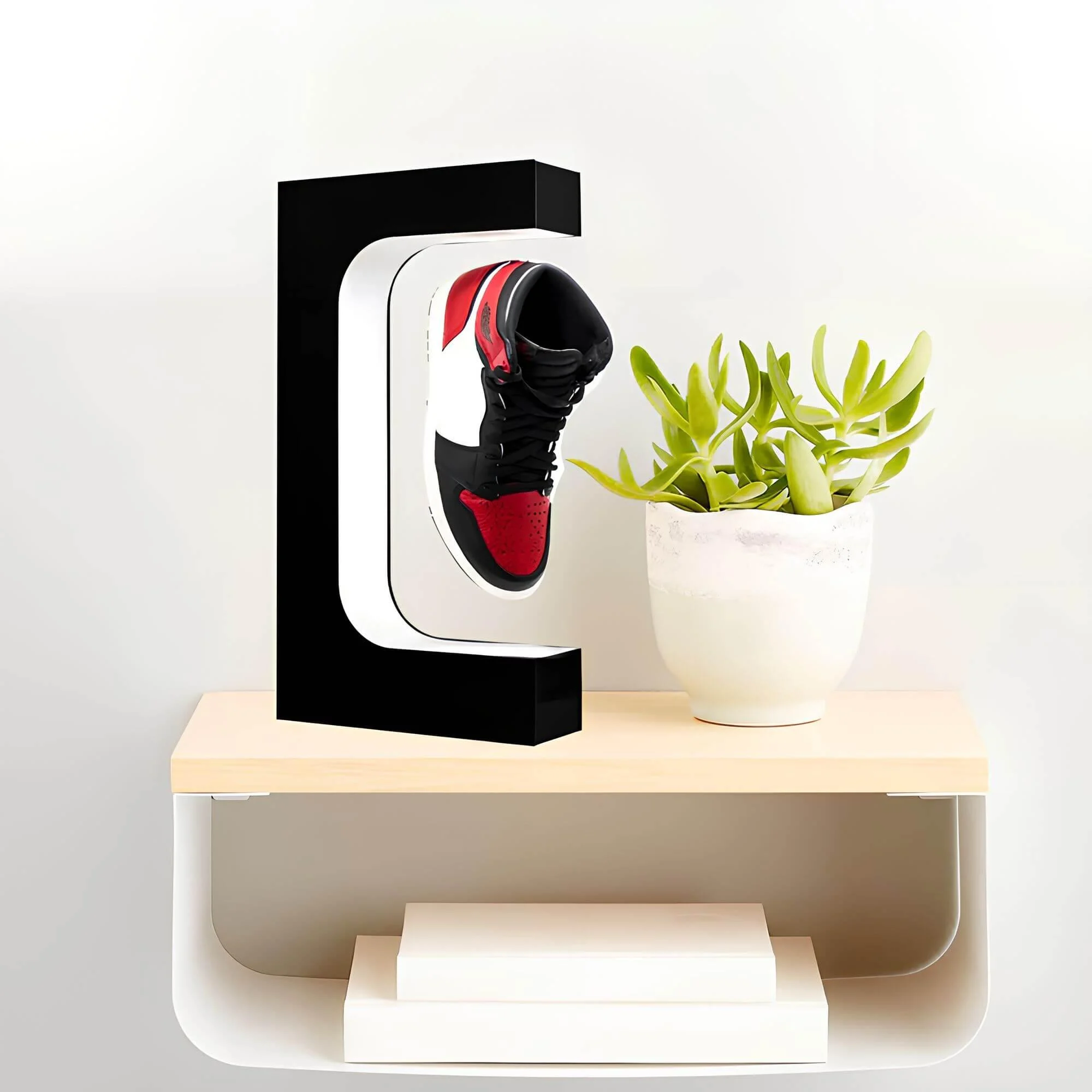Schwebendes_LED-Schuhdisplay_-_Minimalistische_Tischlampe_5 Schwebendes Led Schuhdisplay Minimalistische Tischlampe 5