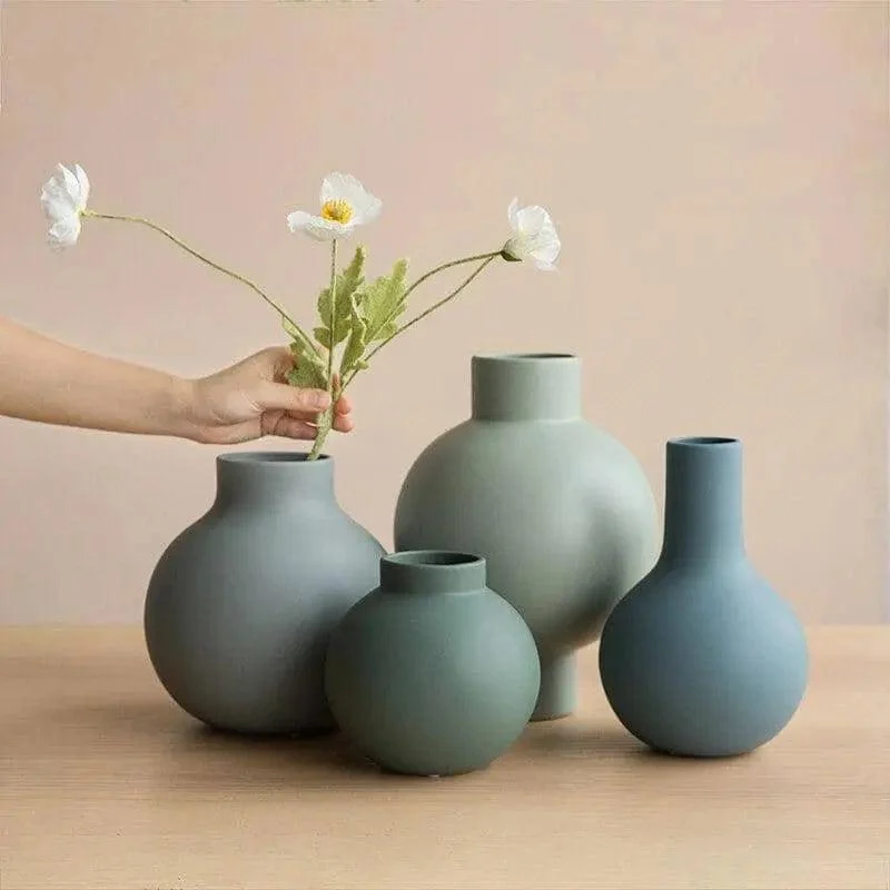 Stylish Matt Spherical Ceramic Flower Vase Elevate Your Home Decor 4