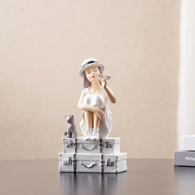 SummerTravelGirlsFigurine-Homeko7 Summer Travel Girls Figurine - Homeko