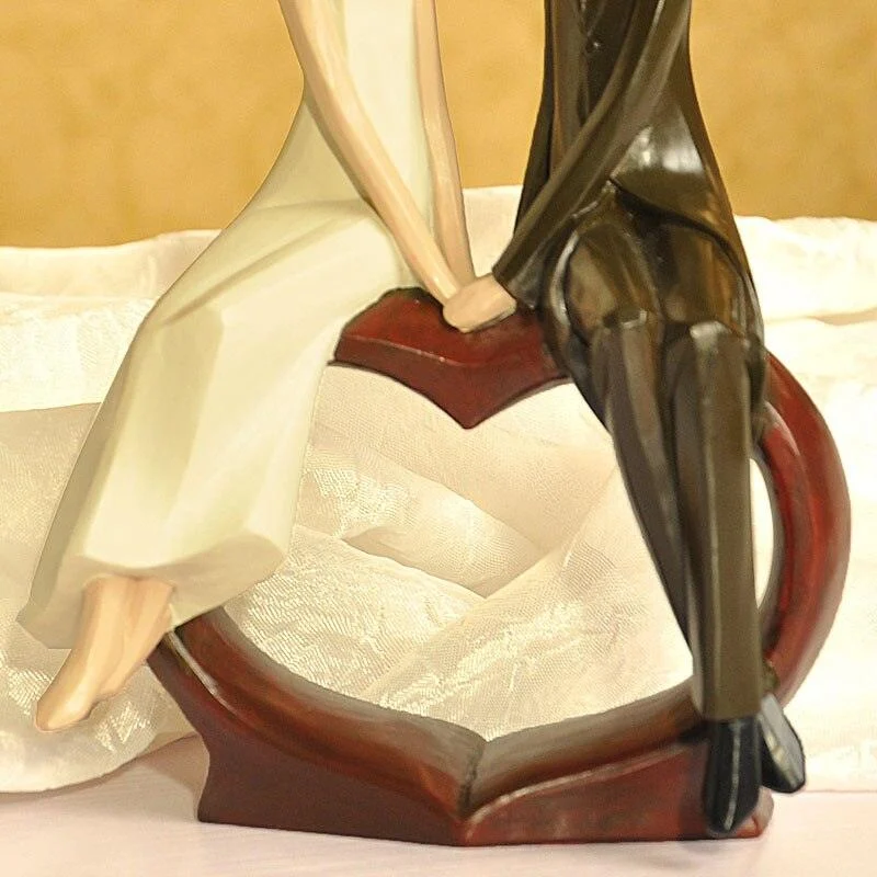 SweetCoupleWeddinggiftsSculpturesandStatues-Homeko5 Sweet Couple Wedding gifts Sculptures and Statues - Homeko