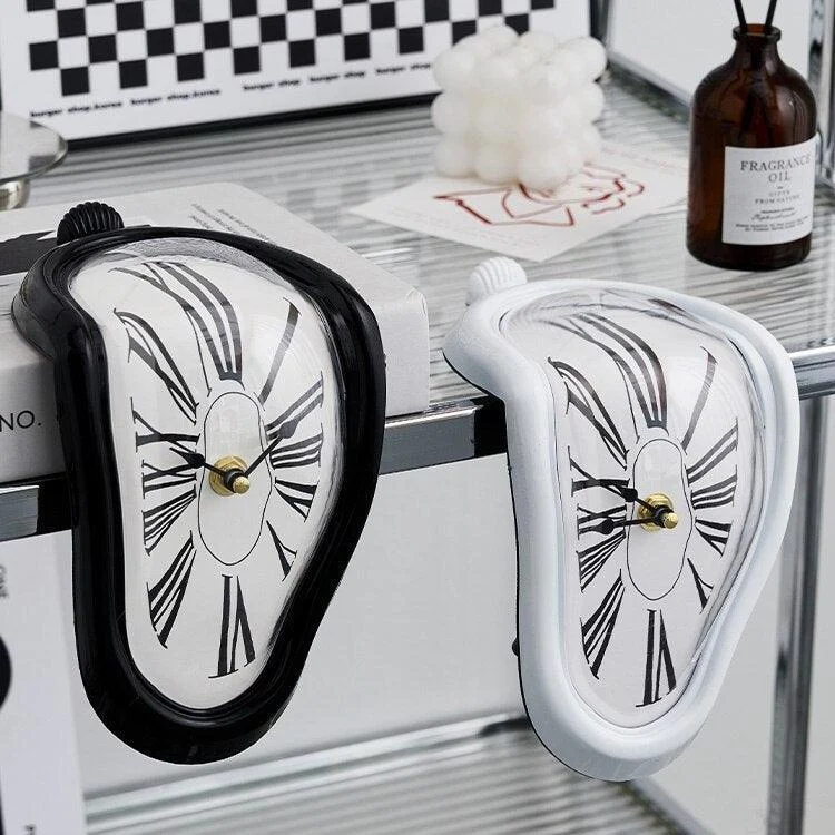 Twisted Clock - Homeko