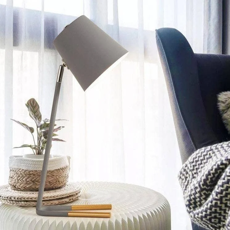Vibrant-Minimalist-Colorful-Side-Table-Lamp-Brighten-Your-Life-9 Vibrant Minimalist Colorful Side Table Lamp Brighten Your Life 9