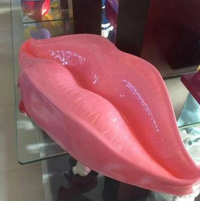 VibrantLipSculptureWallArt-Homeko10 Vibrant Lip Sculpture Wall Art - Homeko