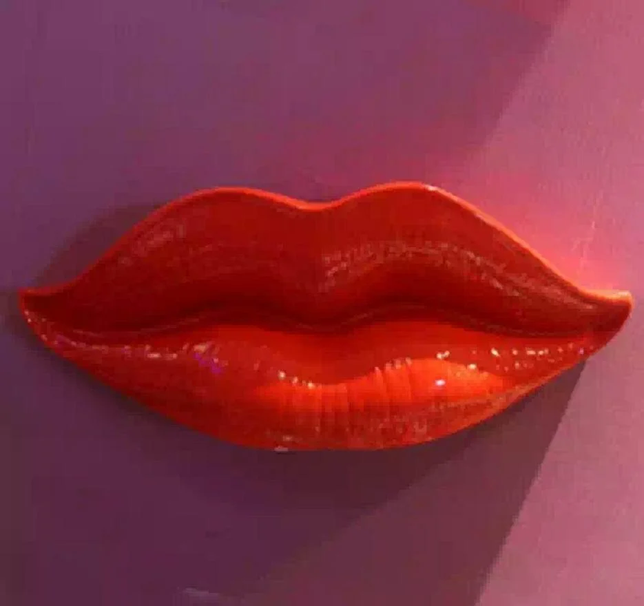 VibrantLipSculptureWallArt-Homeko3 Vibrant Lip Sculpture Wall Art - Homeko