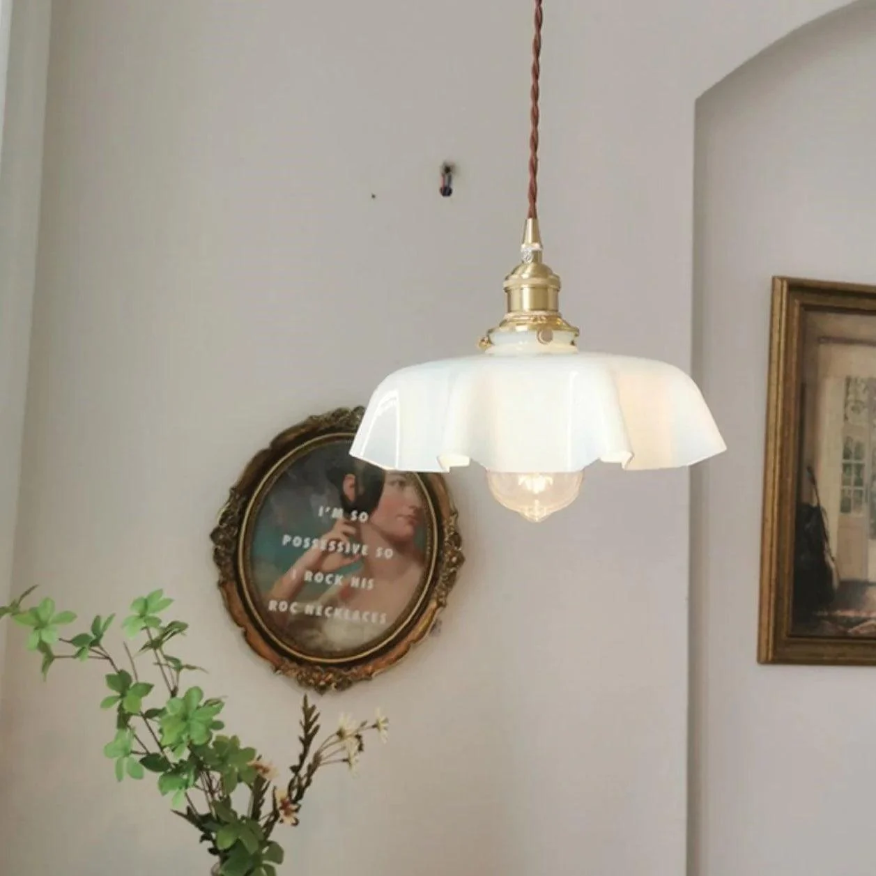VintageFrenchFrillyOpaqueGlassPendantLightwithruffleddrapedshape-Homdiy_6 Vintagefrenchfrillyopaqueglasspendantlightwithruffleddrapedshape Homdiy 6