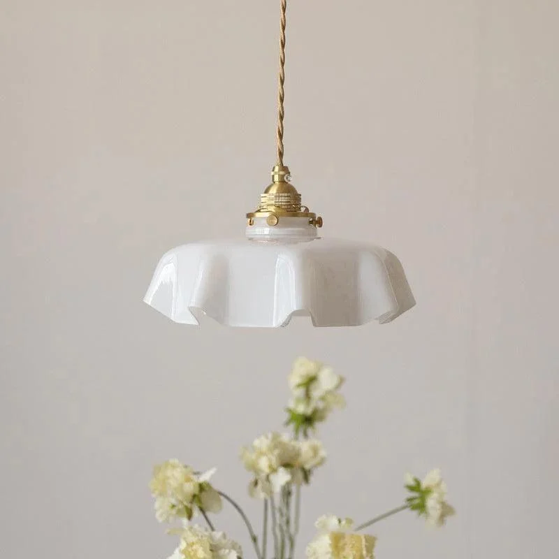 VintageFrenchFrillyOpaqueGlassPendantLightwithruffleddrapedshape-Homdiy_7 Vintagefrenchfrillyopaqueglasspendantlightwithruffleddrapedshape Homdiy 7