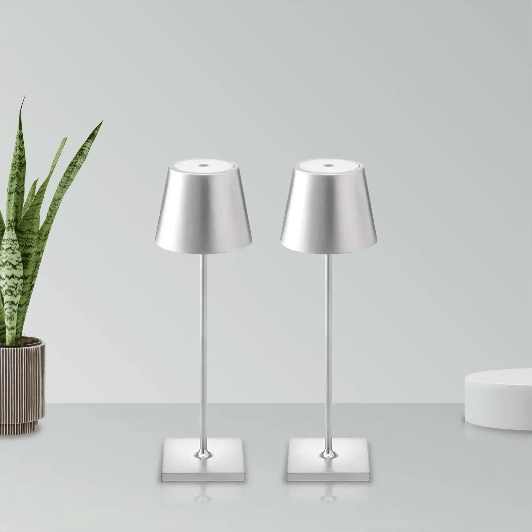 Wireless Table Lamp with Dimmable Lighting - Homeko