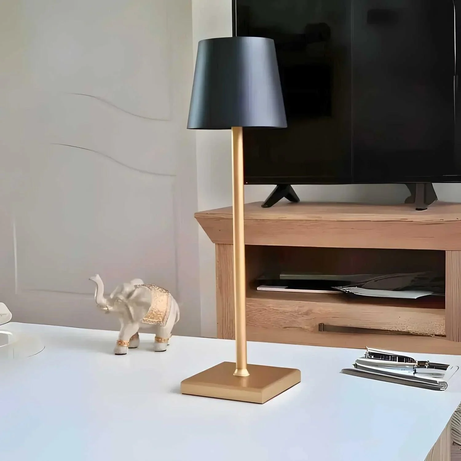 Wireless Table Lamp with Dimmable Lighting - Homeko