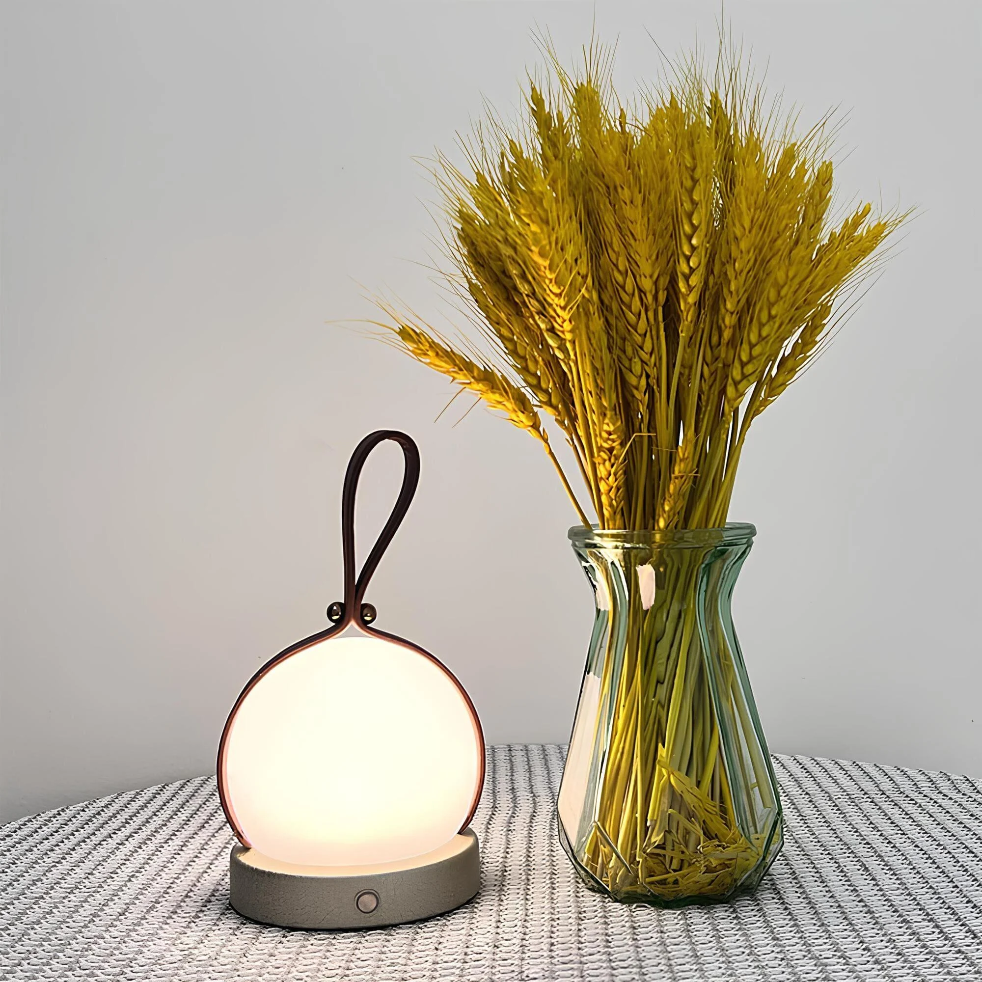 ambientglow-tischlampe-modern-wohnzimmer-led-dekorative-beleuchtung-stilvolles-design-xlumina_5 Ambientglow Tischlampe Modern Wohnzimmer Led Dekorative Beleuchtung Stilvolles Design Xlumina 5