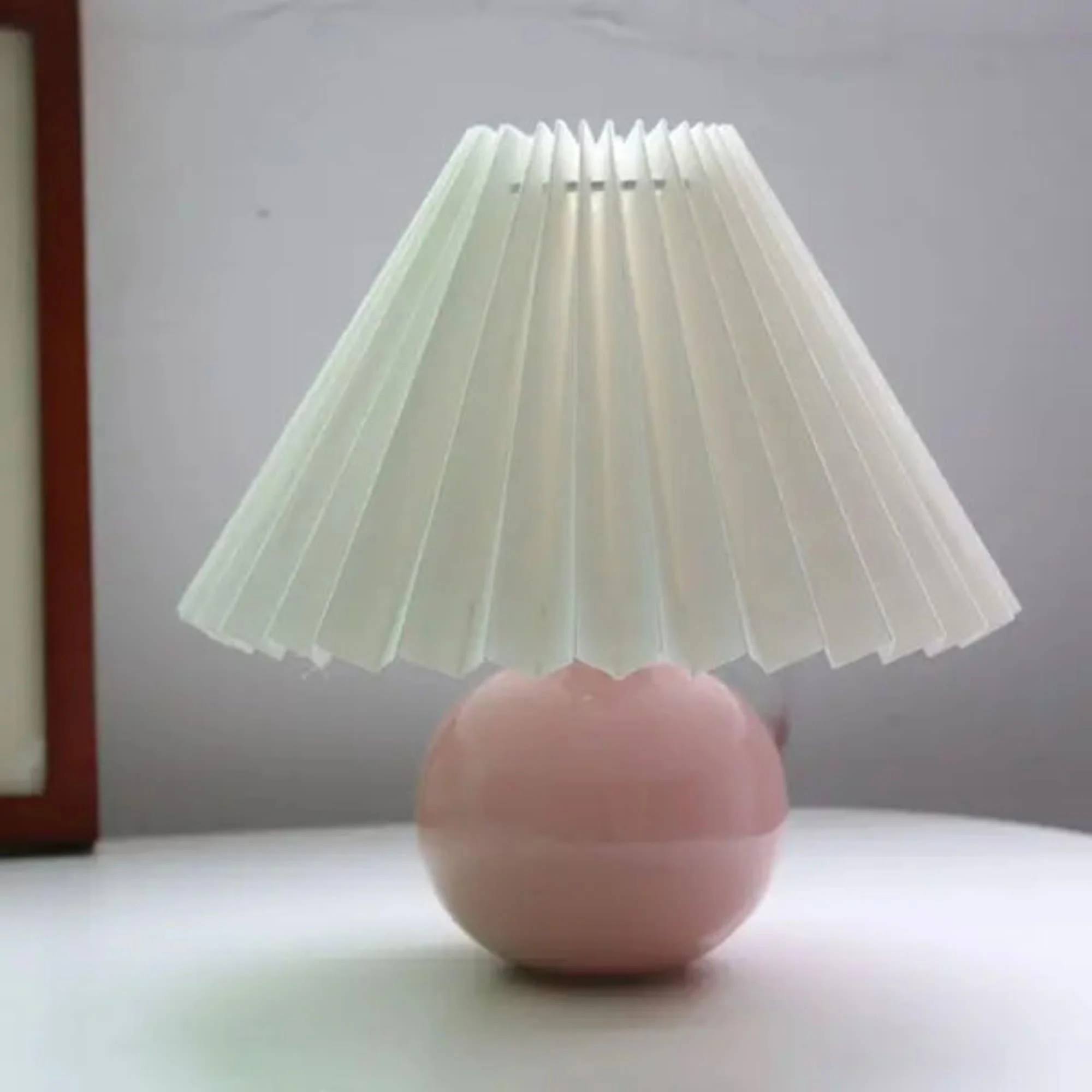 antikfalten-tischlampe-vintage-klassisch-faltenschirm-warmbeleuchtung-elegant-xlumina_9 Antikfalten Tischlampe Vintage Klassisch Faltenschirm Warmbeleuchtung Elegant Xlumina 9