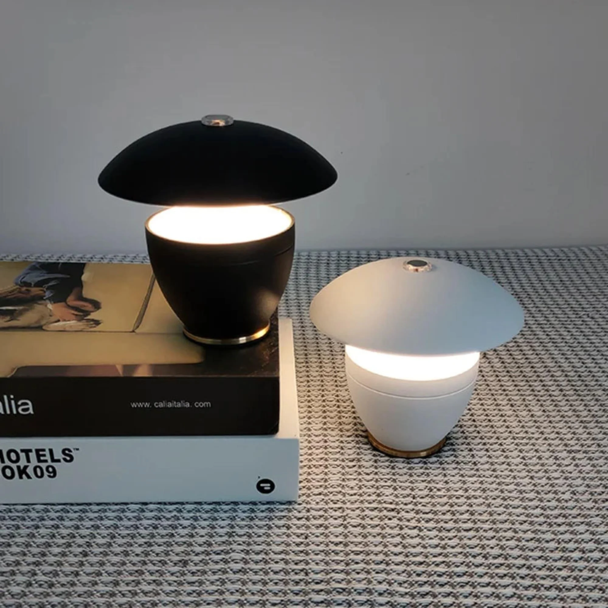cordlessglow-kabellose-tischlampe-led-modern-dimmbar-tragbar-xlumina_2 Cordlessglow Kabellose Tischlampe Led Modern Dimmbar Tragbar Xlumina 2