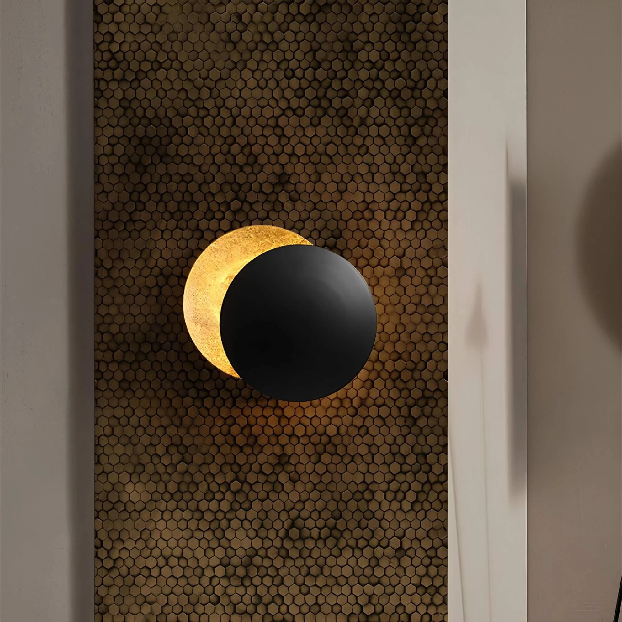 eclipse-wandlampe-sonnenfinsternis-design-modern-led-lampe-gold-schwarz-xlumina10 Eclipse Wandlampe Sonnenfinsternis Design Modern Led Lampe Gold Schwarz Xlumina10