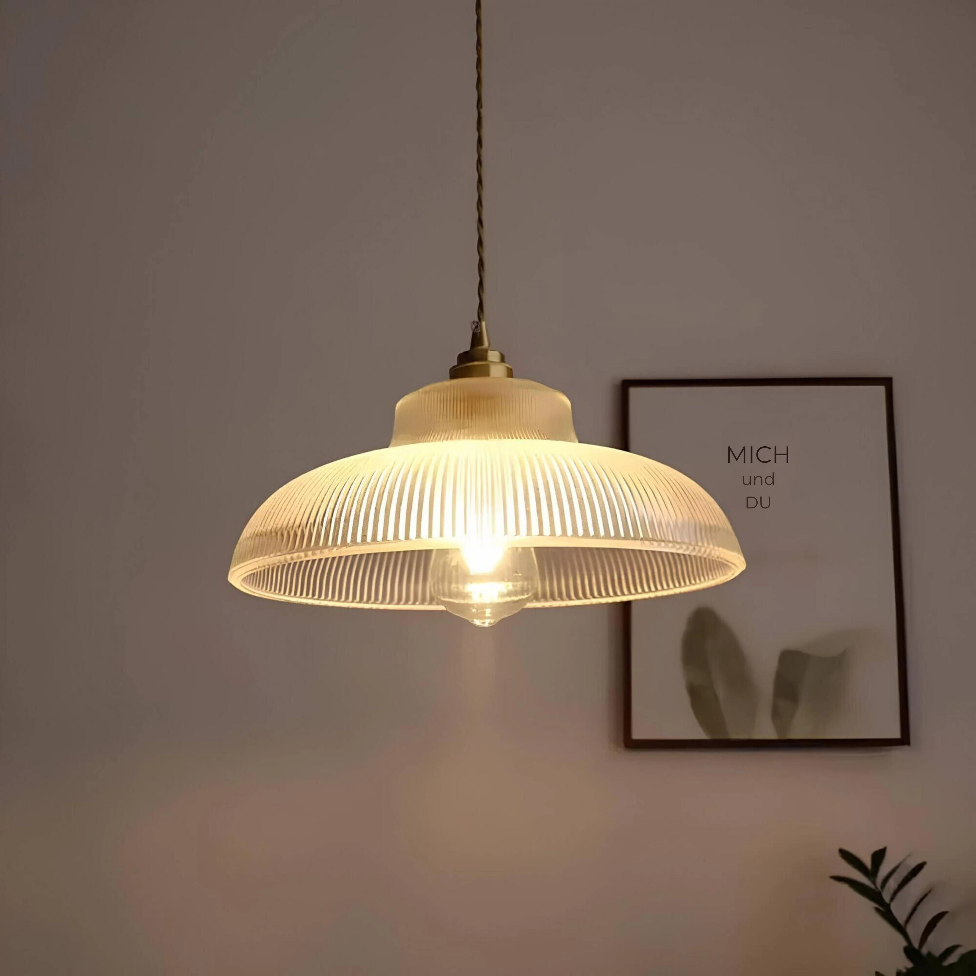 glacialglow-glas-haengelampe-elegantes-design-modern-stilvoll-xluxmina3 Glacialglow Glas Haengelampe Elegantes Design Modern Stilvoll Xluxmina3