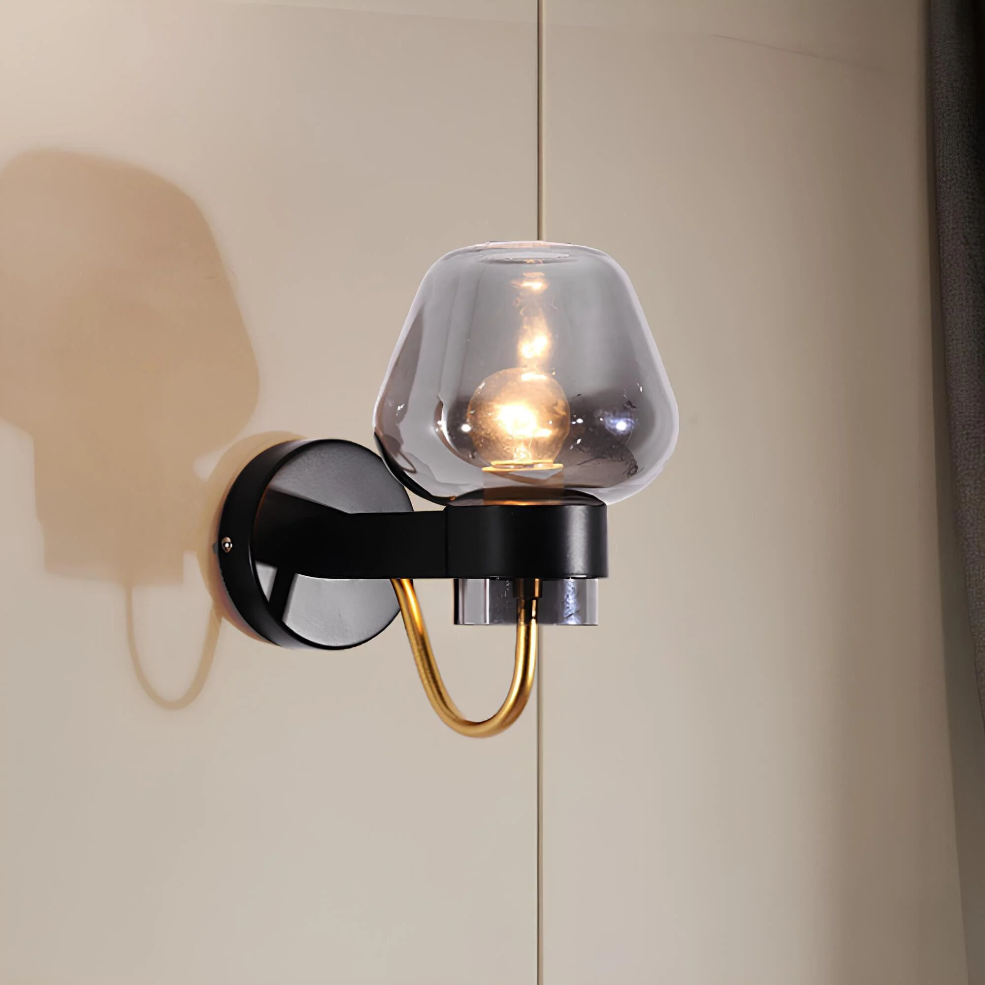 glassdelight-wandleuchte-aus-glas-elegant-modernes-design-transparent-e27-xlumina Glassdelight Wandleuchte Aus Glas Elegant Modernes Design Transparent E27 Xlumina