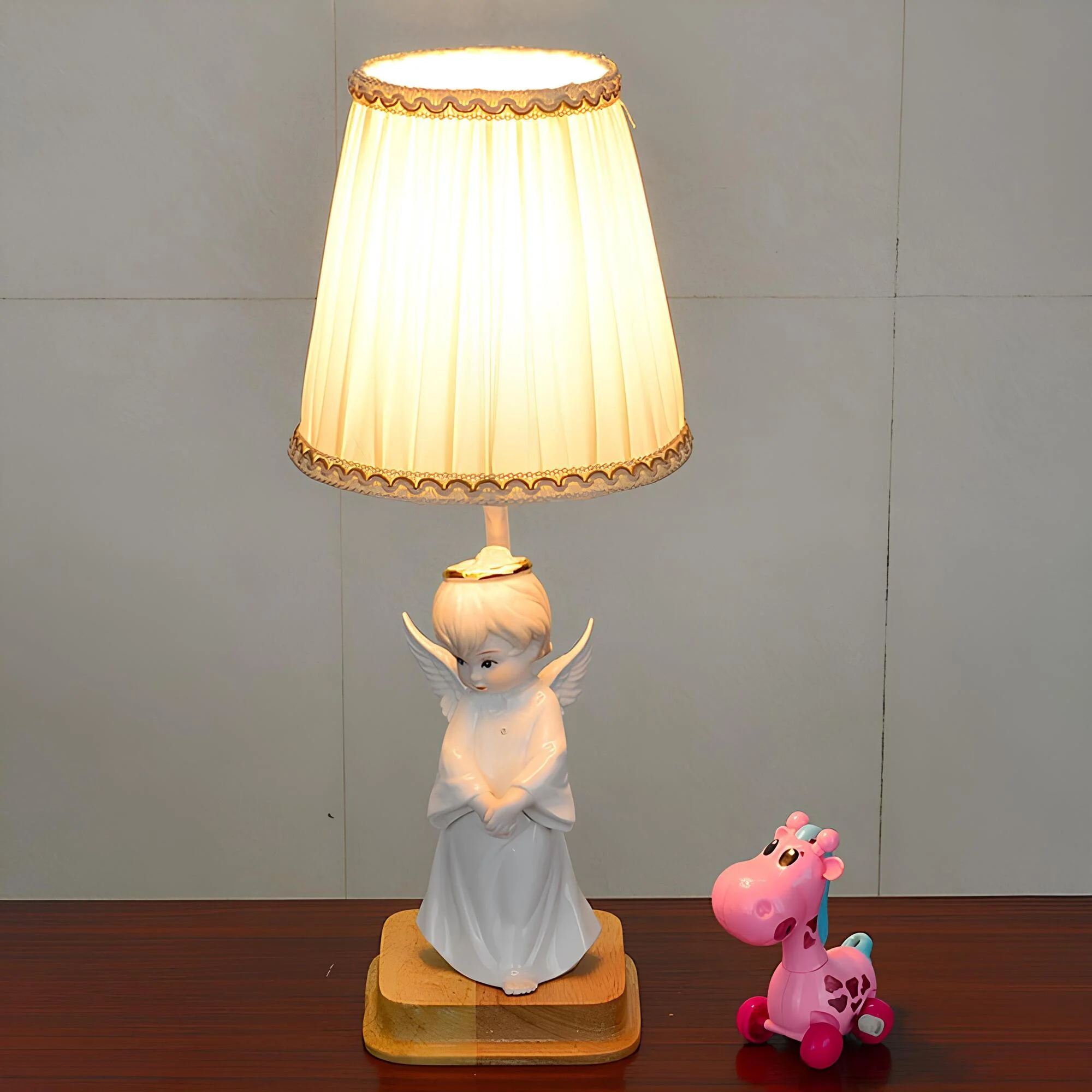 glowangel-nachttischlampe-mit-engelsdekor-warmes-licht-schlafzimmerlampe-xlumina_1 Glowangel Nachttischlampe Mit Engelsdekor Warmes Licht Schlafzimmerlampe Xlumina 1