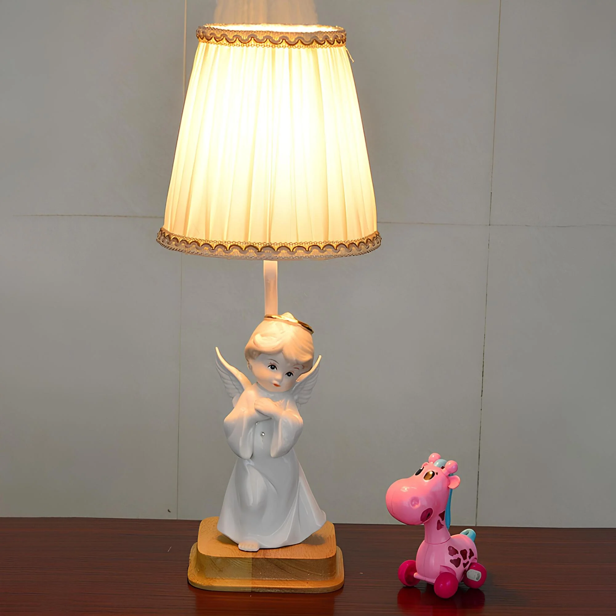 glowangel-nachttischlampe-mit-engelsdekor-warmes-licht-schlafzimmerlampe-xlumina_6 Glowangel Nachttischlampe Mit Engelsdekor Warmes Licht Schlafzimmerlampe Xlumina 6