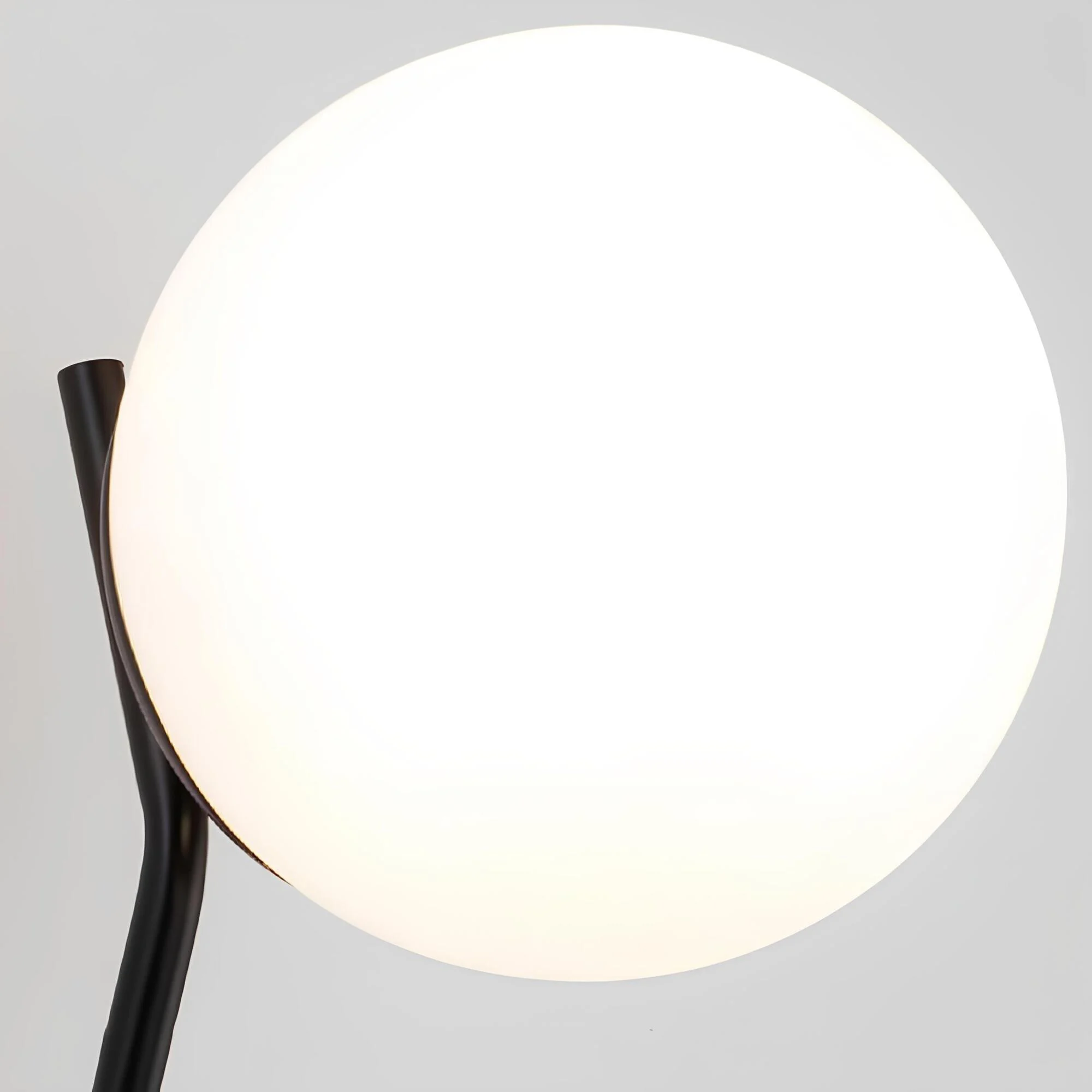 lumiart-moderne-wandleuchte-mit-glaskugel-lampe-schwarz-xlumina_12 Lumiart Moderne Wandleuchte Mit Glaskugel Lampe Schwarz Xlumina 12
