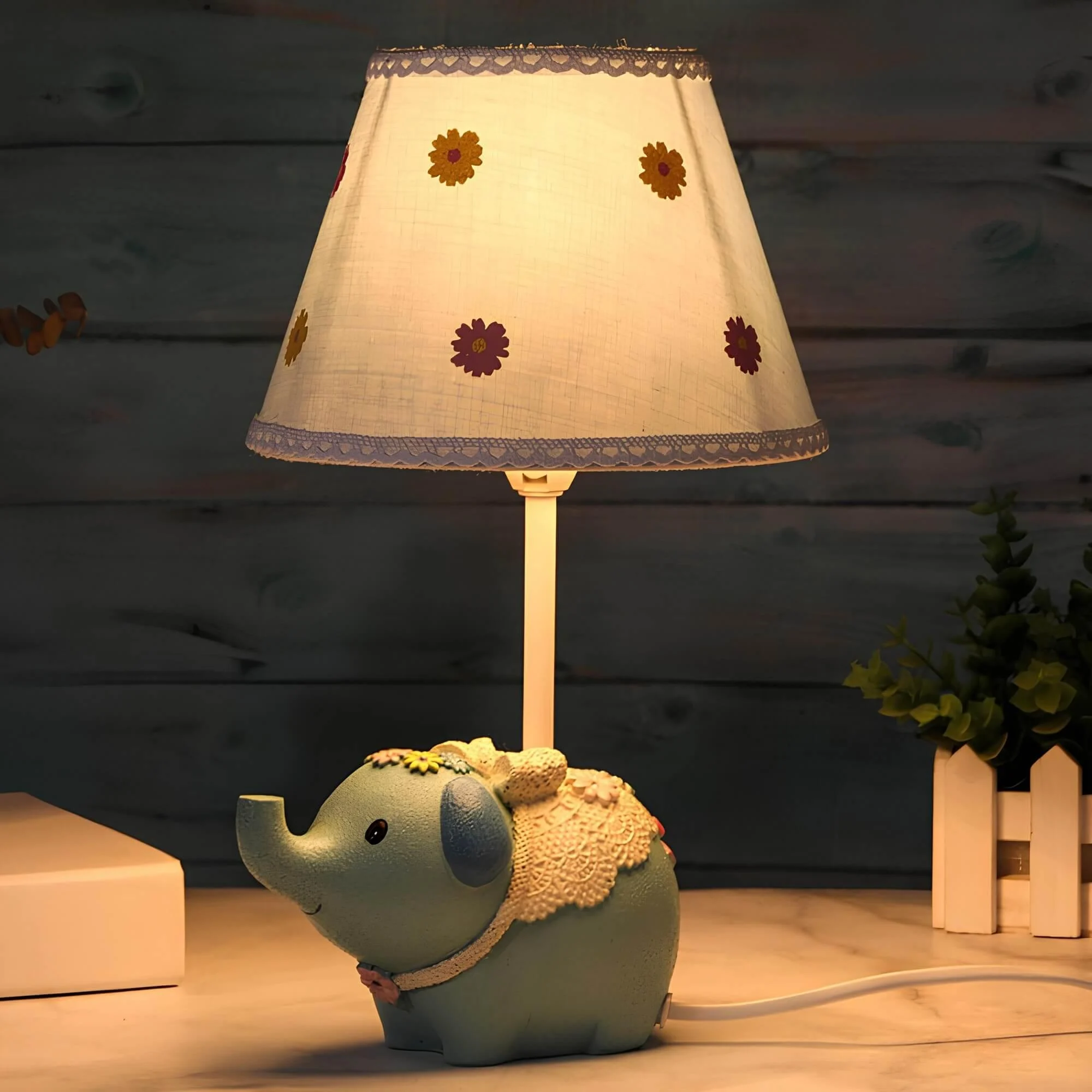 luminelephant-tischlampe-mit-blumenmuster-und-elefantenbasis-mehrfarbig-handgefertigt-wohnzimmer-beleuchtung-xlumina3 Luminelephant Tischlampe Mit Blumenmuster Und Elefantenbasis Mehrfarbig Handgefertigt Wohnzimmer Beleuchtung Xlumina3