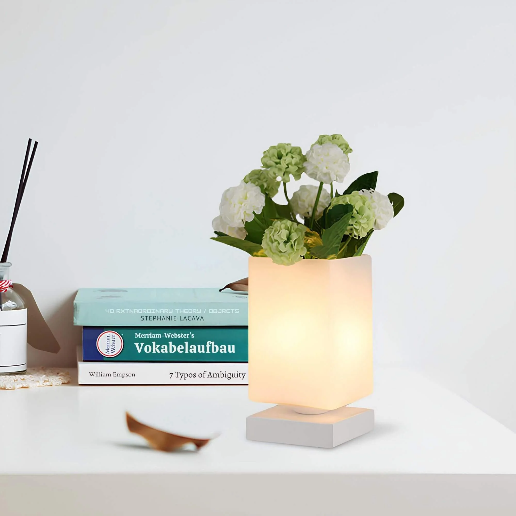 luna-elegante-glas-tischleuchte-art-deco-nachtlampe-romantische-schlafzimmer-lichtquelle-xlumina5 Luna Elegante Glas Tischleuchte Art Deco Nachtlampe Romantische Schlafzimmer Lichtquelle Xlumina5