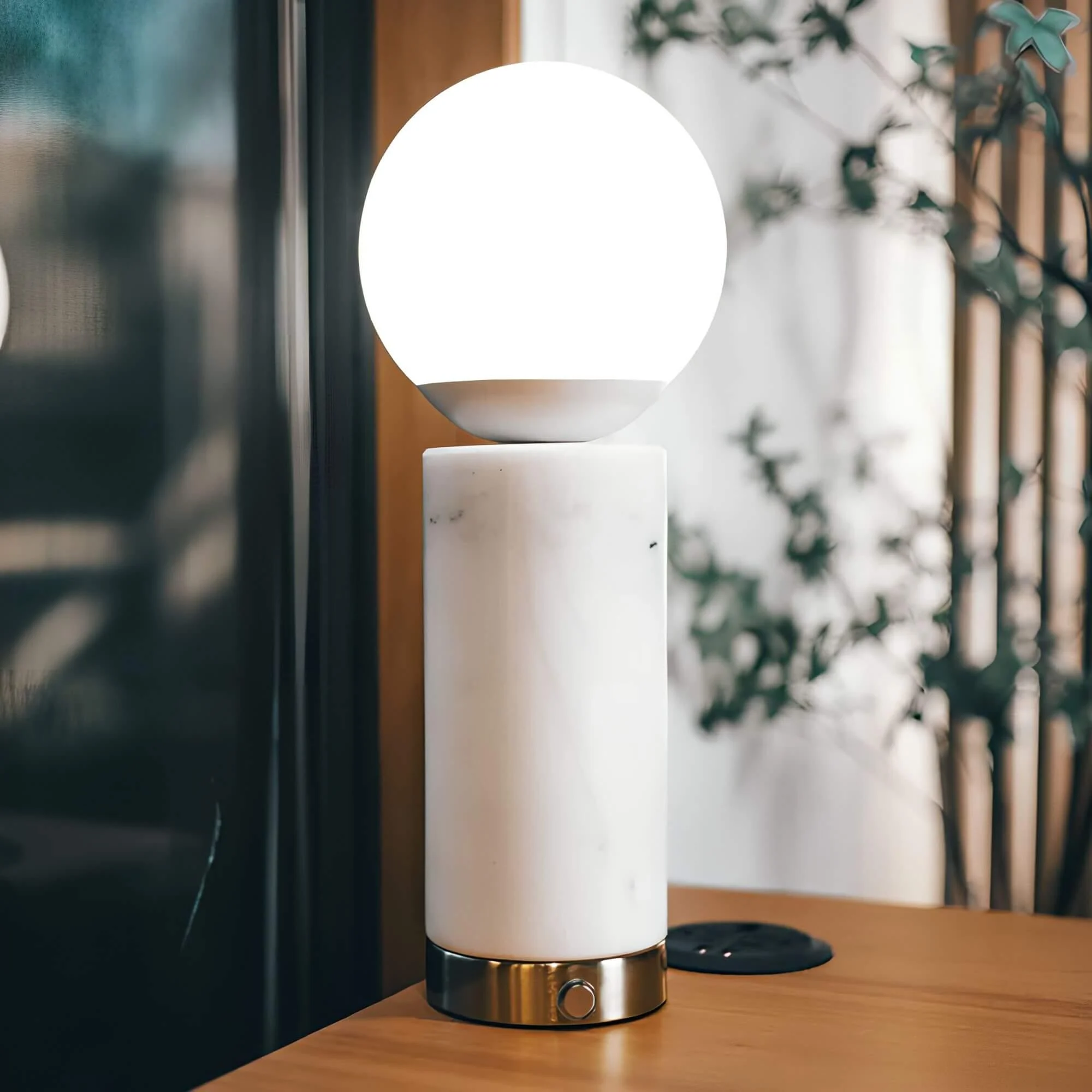 marble-glow-tischlampe-mit-marmor-sockel-led-licht-elegantes-design-xlumina8 Marble Glow Tischlampe Mit Marmor Sockel Led Licht Elegantes Design Xlumina8