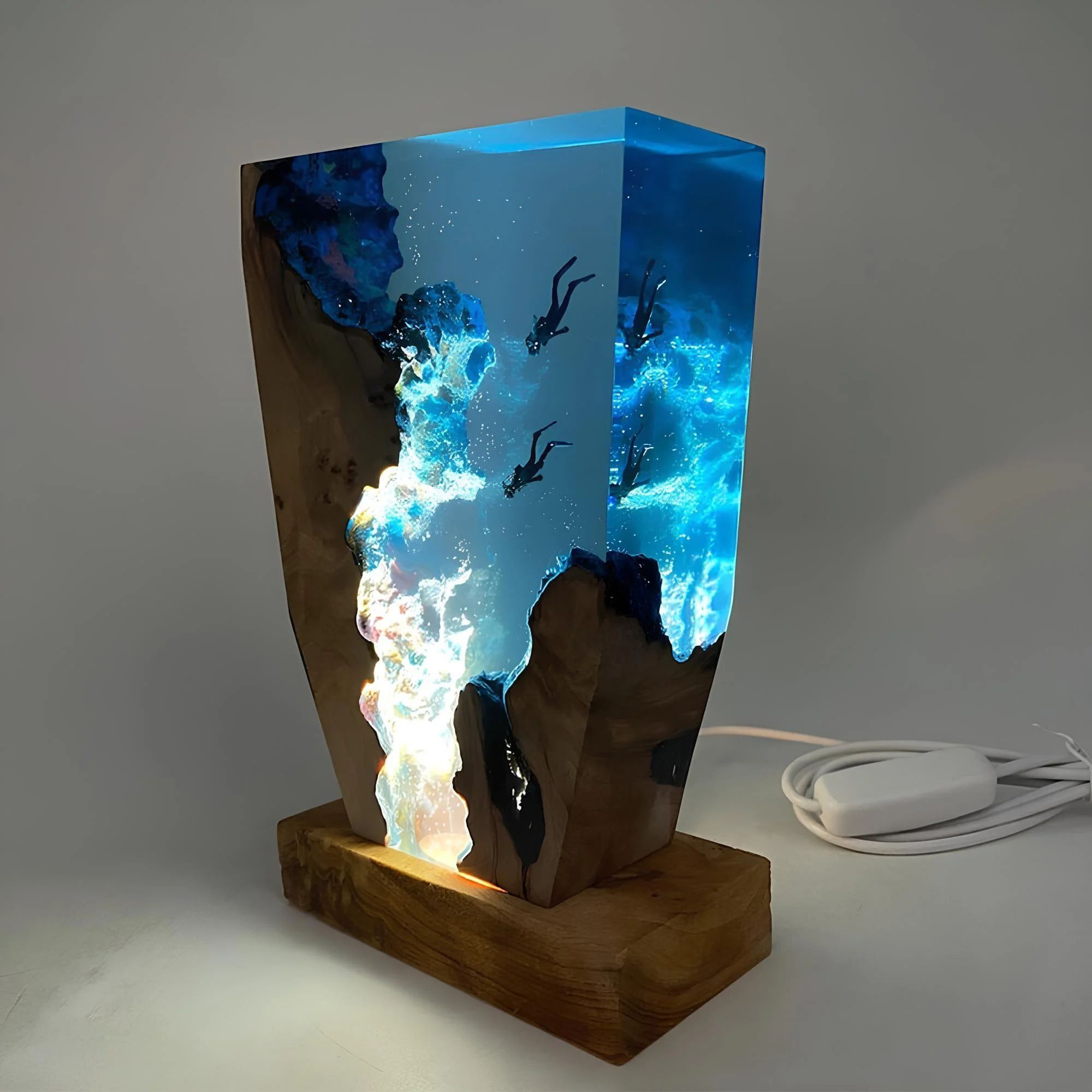 ocean-tiefen-tischlampe-blau-glas-metall-led-design-lampe-modern-xlumina_1 Ocean Tiefen Tischlampe Blau Glas Metall Led Design Lampe Modern Xlumina 1