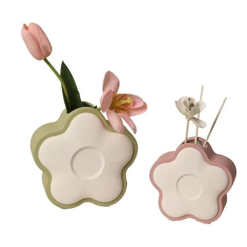 pastel-coloured-flower-shape-ceramic-vase-985127 Pastel Coloured Flower Shape Ceramic Vase 985127