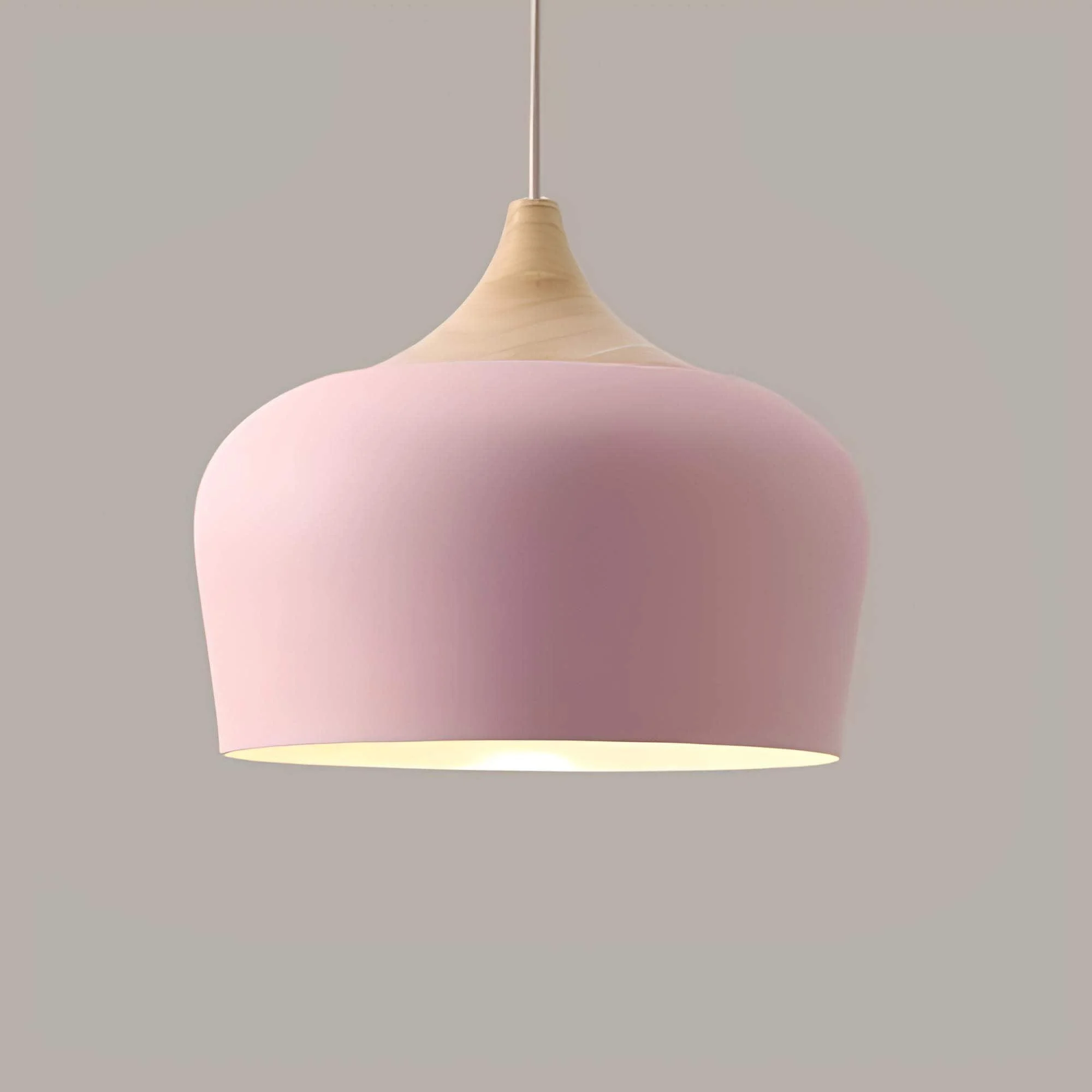 pendelleuchte-metall-holz-zarte-pastelltoene-langlebige-designbeleuchtung-wohnzimmer-kueche-xlumina Pendelleuchte Metall Holz Zarte Pastelltoene Langlebige Designbeleuchtung Wohnzimmer Kueche Xlumina