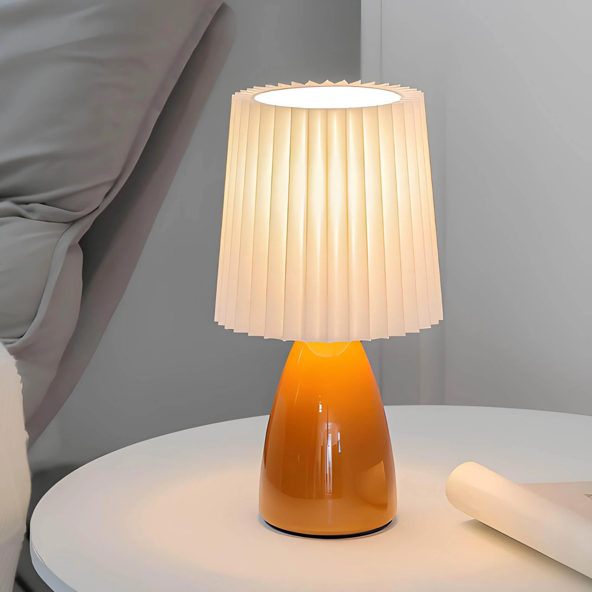 pleatedlight-dimmbarer-tischlampe-glasbasis-gefalteter-stoffschirm-usb-anschluss-elegant-design-xlumina9 Pleatedlight Dimmbarer Tischlampe Glasbasis Gefalteter Stoffschirm Usb Anschluss Elegant Design Xlumina9