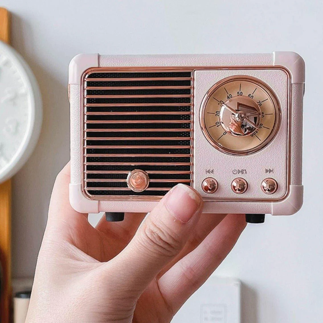 Retro Radio Bluetooth Speaker Patchandbagel 609581