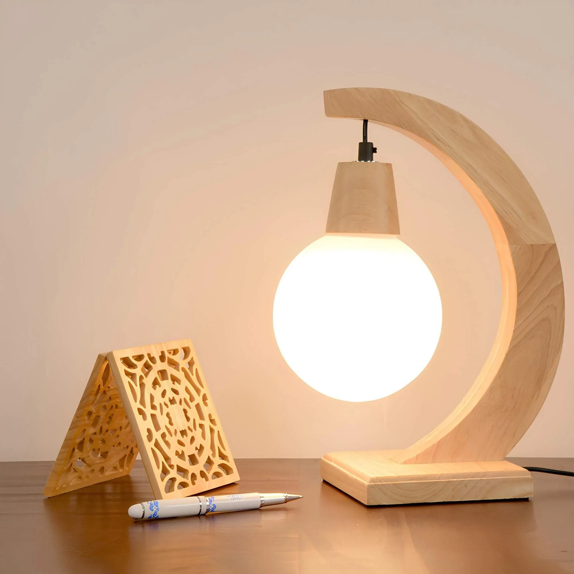 Scandilight Boog Tischlampe Nordisches Design E27 Weiss Holz Xlumina