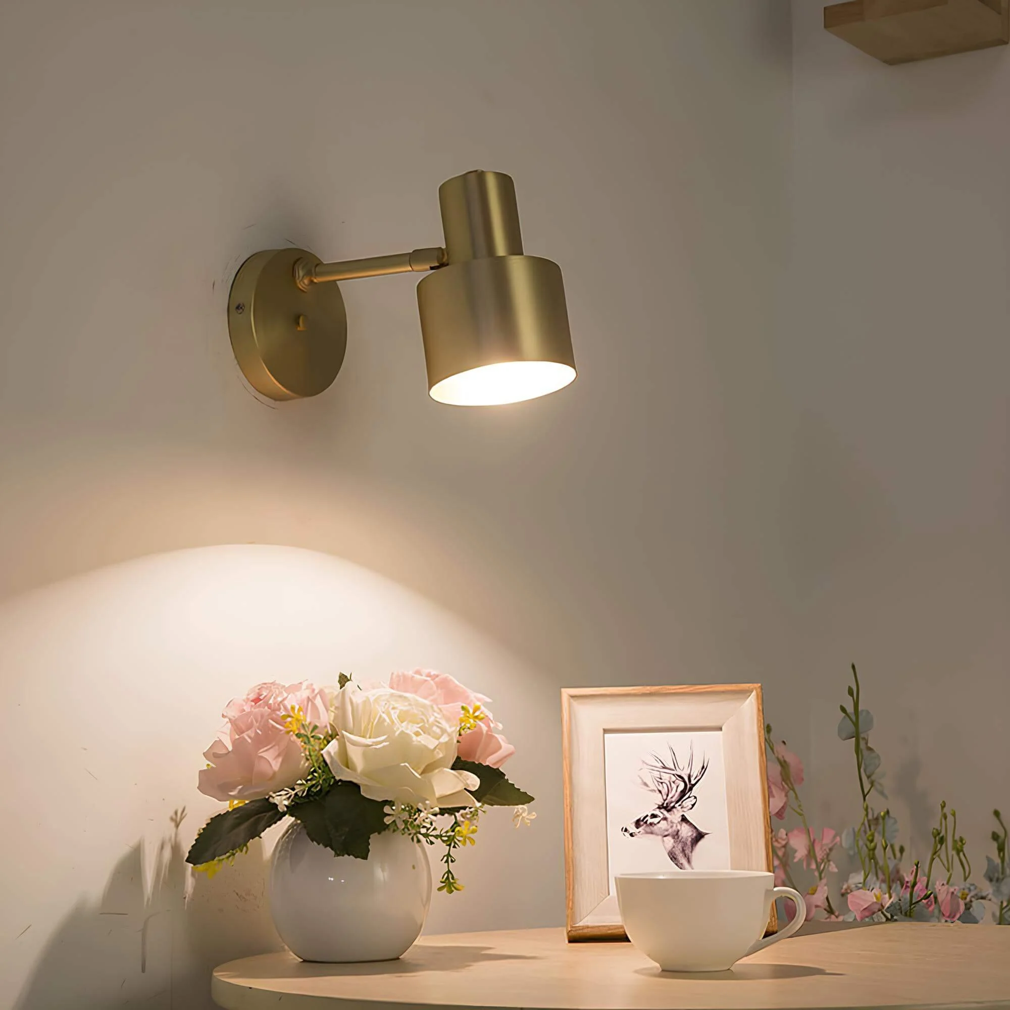 solluxe-minimalistische-wandleuchte-goldenes-metall-xlumina_1 Solluxe Minimalistische Wandleuchte Goldenes Metall Xlumina 1