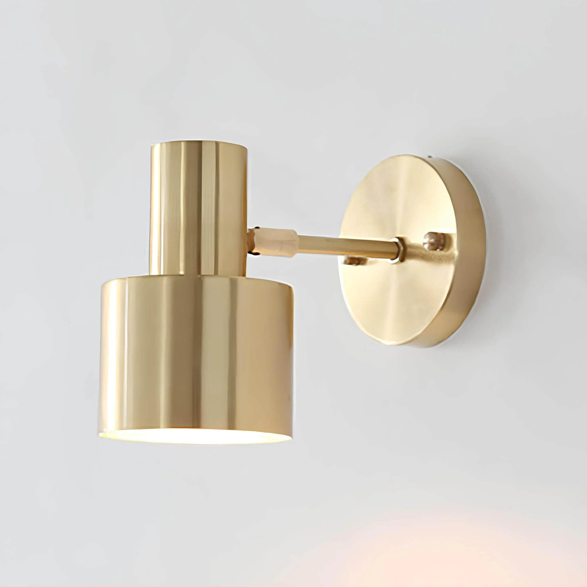 solluxe-minimalistische-wandleuchte-goldenes-metall-xlumina_10 Solluxe Minimalistische Wandleuchte Goldenes Metall Xlumina 10