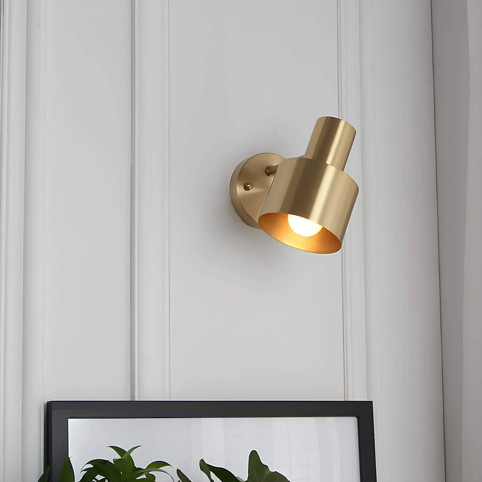 solluxe-minimalistische-wandleuchte-goldenes-metall-xlumina_5 Solluxe Minimalistische Wandleuchte Goldenes Metall Xlumina 5