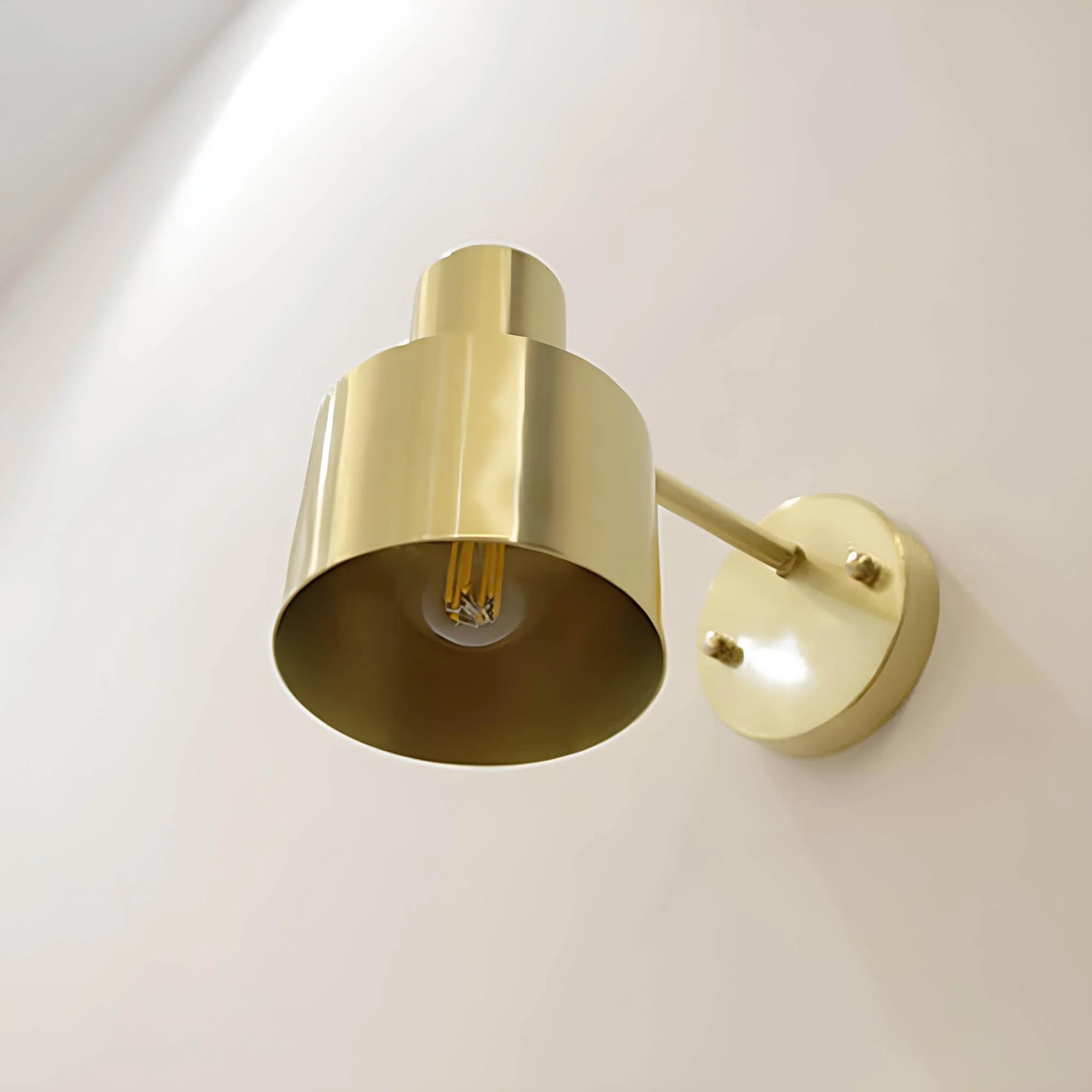 solluxe-minimalistische-wandleuchte-goldenes-metall-xlumina_8 Solluxe Minimalistische Wandleuchte Goldenes Metall Xlumina 8