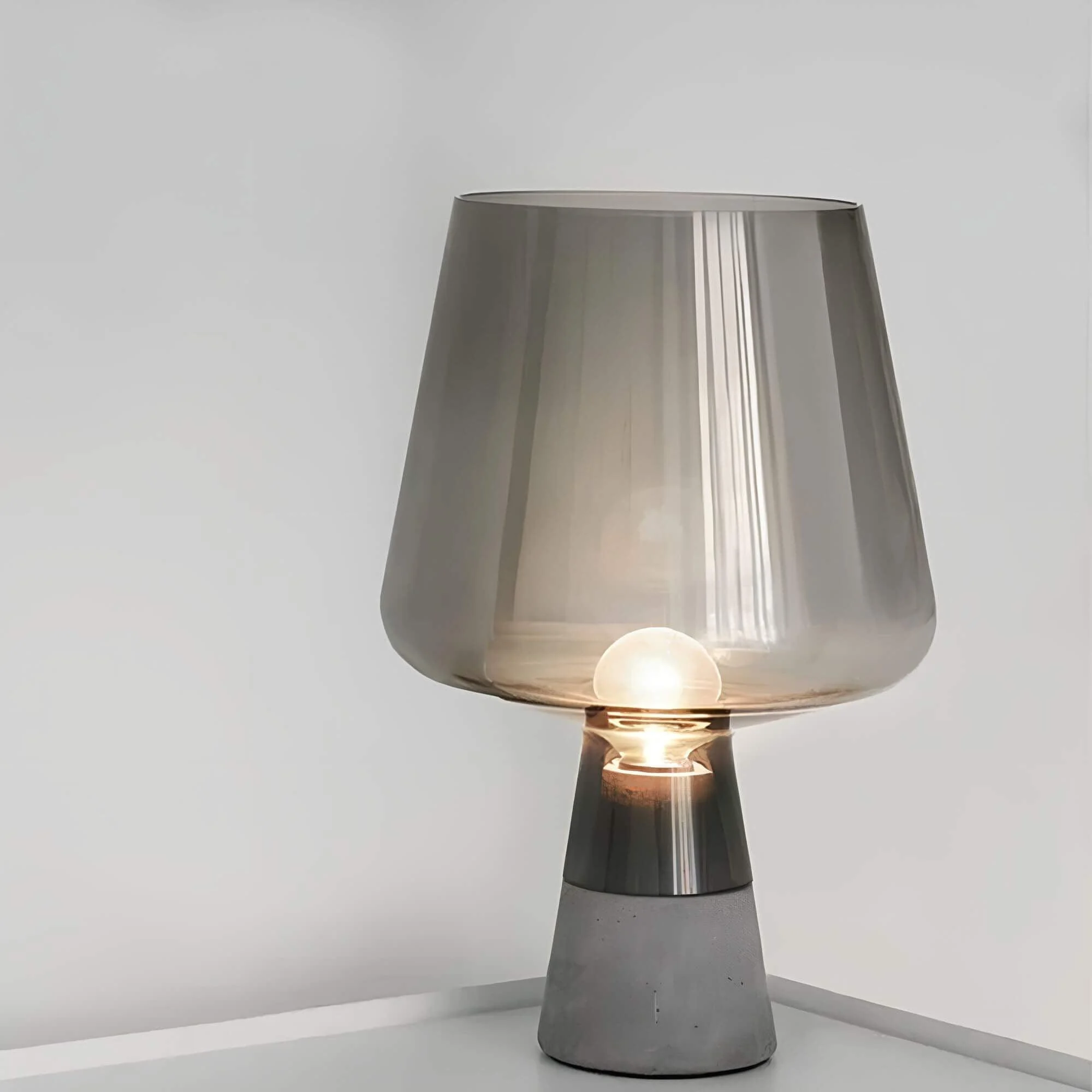 steelbeam-tischlampe-mit-dimmfunktion-modern-stahl-wohnzimmer4 Steelbeam Tischlampe Mit Dimmfunktion Modern Stahl Wohnzimmer4