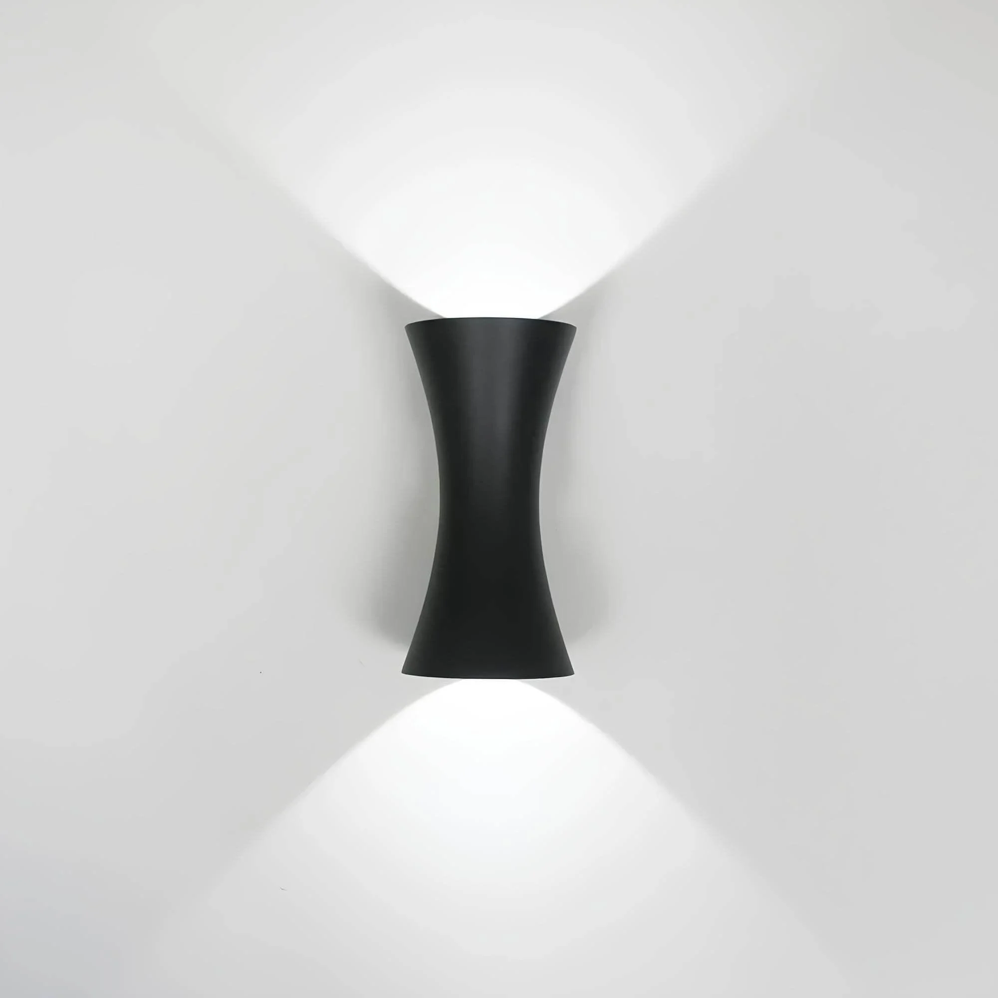 stormcraft-aluminium-wandleuchte-wasserdicht-led-aussenbereich-modern-xlumina_4 Stormcraft Aluminium Wandleuchte Wasserdicht Led Aussenbereich Modern Xlumina 4