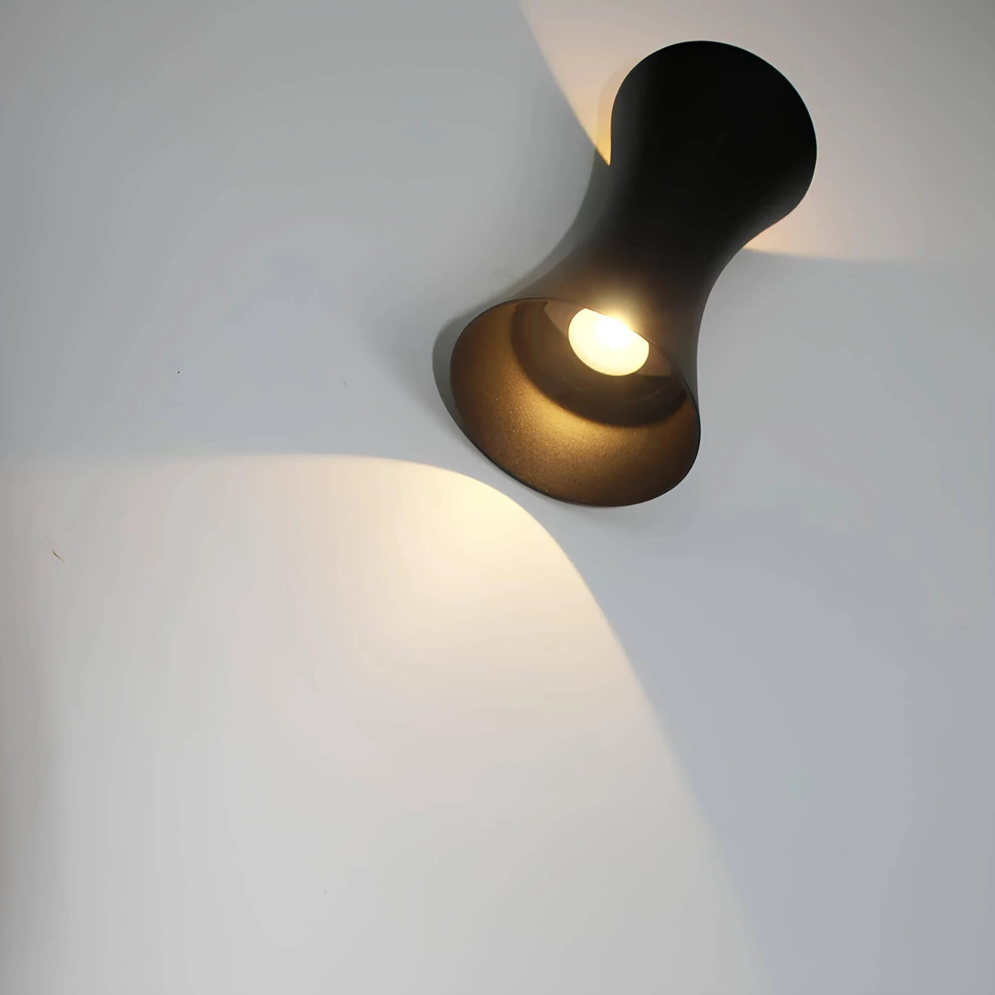 stormcraft-aluminium-wandleuchte-wasserdicht-led-aussenbereich-modern-xlumina_5 Stormcraft Aluminium Wandleuchte Wasserdicht Led Aussenbereich Modern Xlumina 5