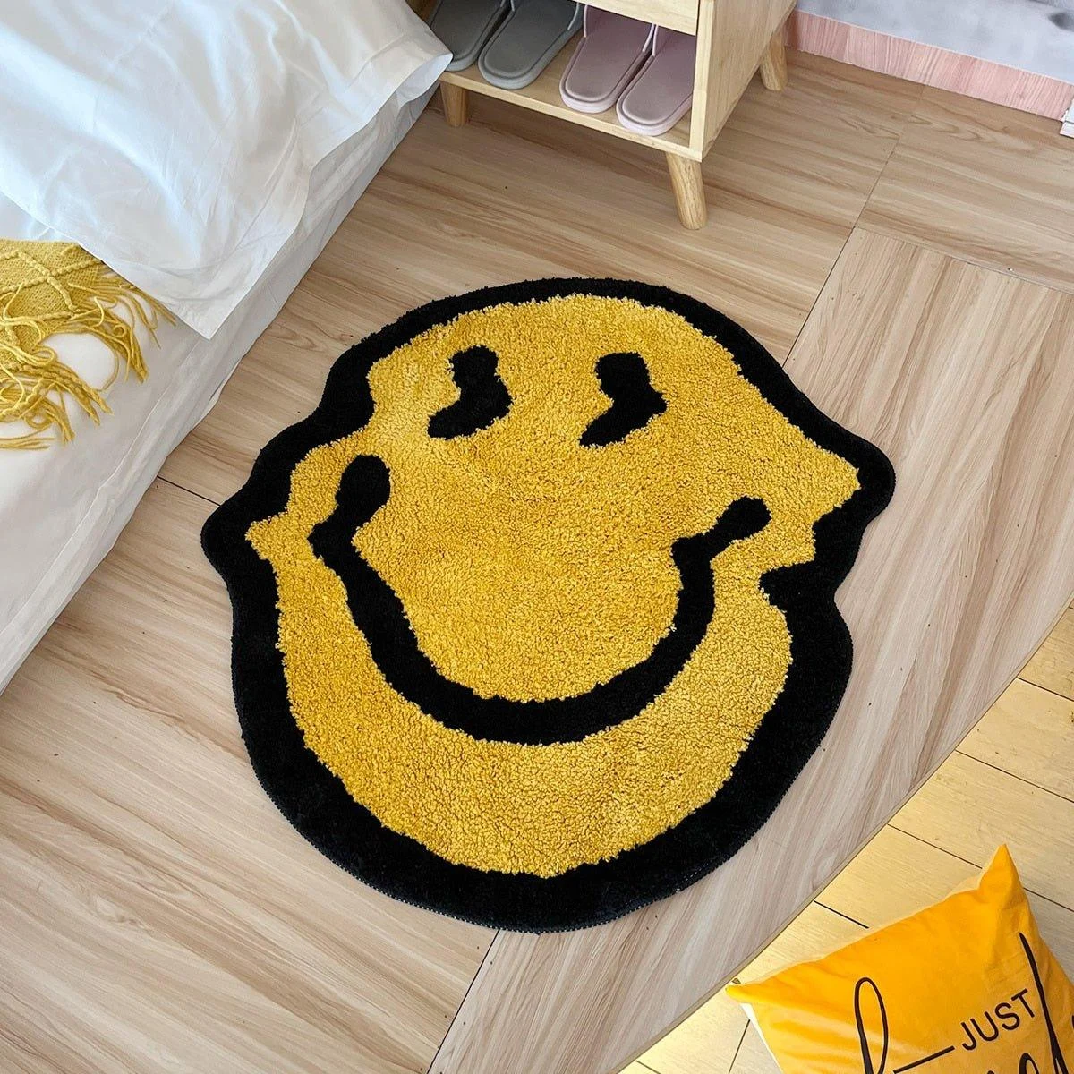 twisted-smiley-plush-living-room-rug-711805 Twisted Smiley Plush Living Room Rug 711805
