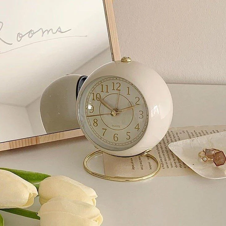 vintage-round-analog-clock-patchandbagel-794924 Vintage Round Analog Clock Patchandbagel 794924