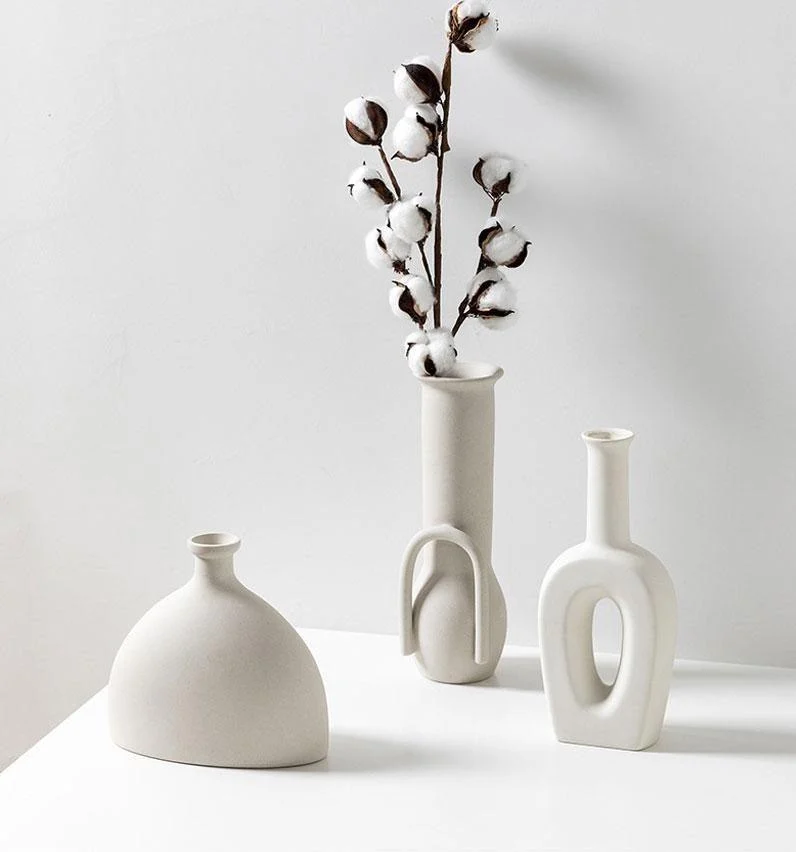 white-ceramic-vase-769818 White Ceramic Vase 769818